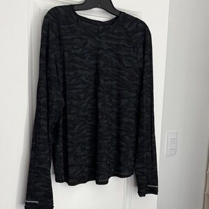 Lululemon Athletica Black Camouflage Long Sleeve Tee